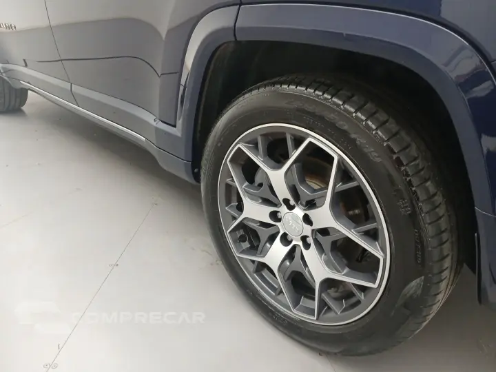 COMMANDER 1.3 T270 TURBO FLEX OVERLAND AT6