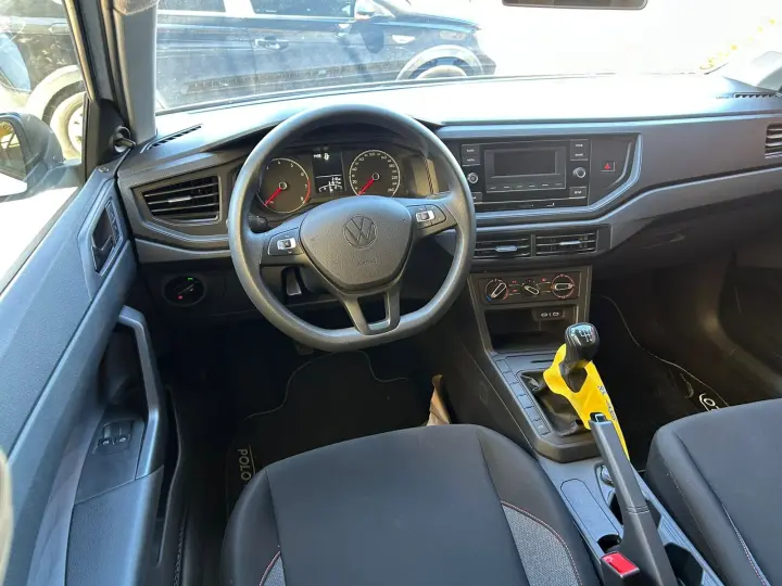 Polo Track 1.0 Flex 12V 5p