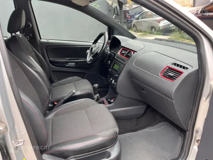 Fox Rock in Rio 1.6 Mi Total Flex 8V 5p