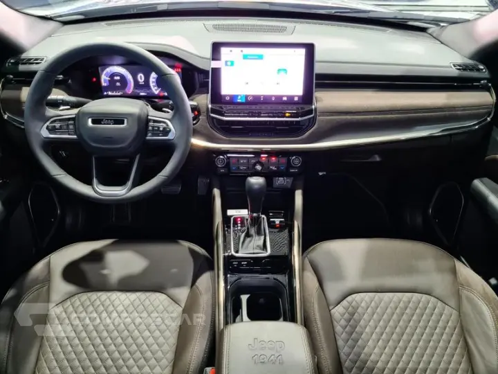 COMMANDER OVERLAND T270 1.3 TB FLEX AUT