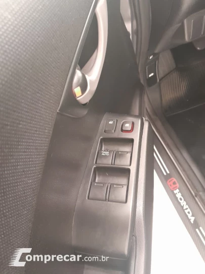Fit 1.4 16V 4P LX FLEX