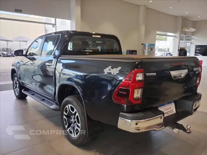 HILUX 2.8 D-4D TURBO DIESEL CD SRX 4X4 AUTOMÁTICO