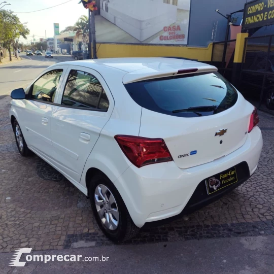 ONIX HATCH LT 1.0 8V FlexPower 5p Mec.