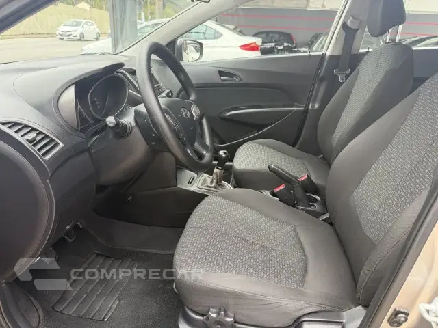 HB20 - 1.0 COMFORT PLUS 12V 4P MANUAL