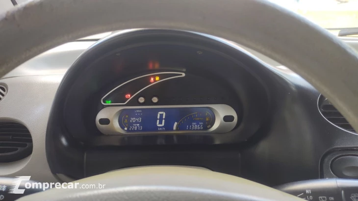 QQ 1.1 MPFI 16V