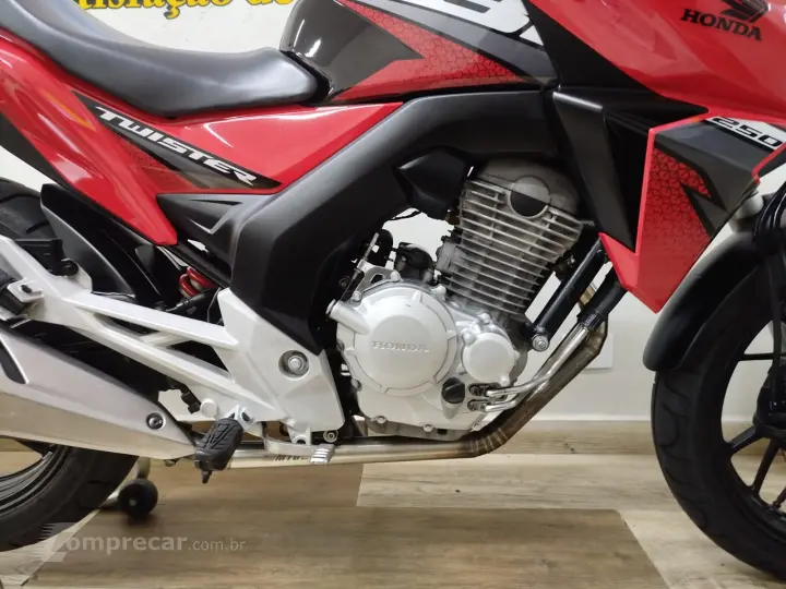 CB 250  TWISTER