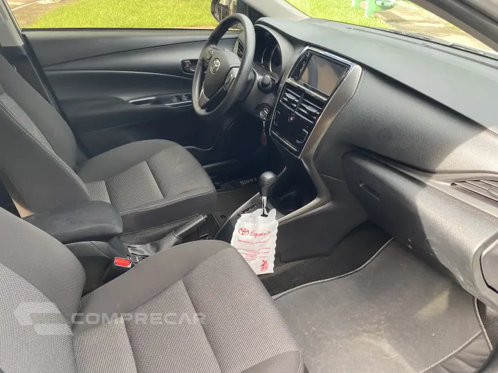 YARIS 1.5 16V Sedan XL