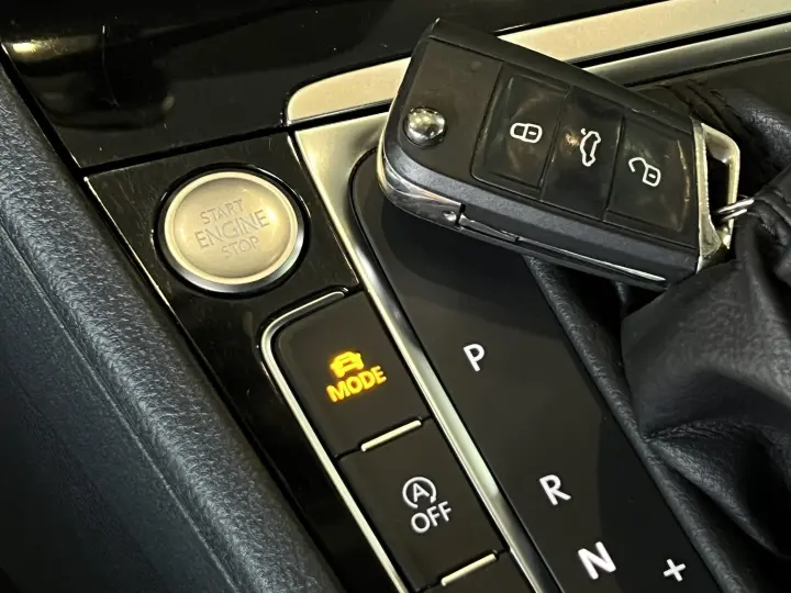 GOLF 1.4 TSI HIGHLINE 16V TOTAL FLEX 4P TIPTRONIC