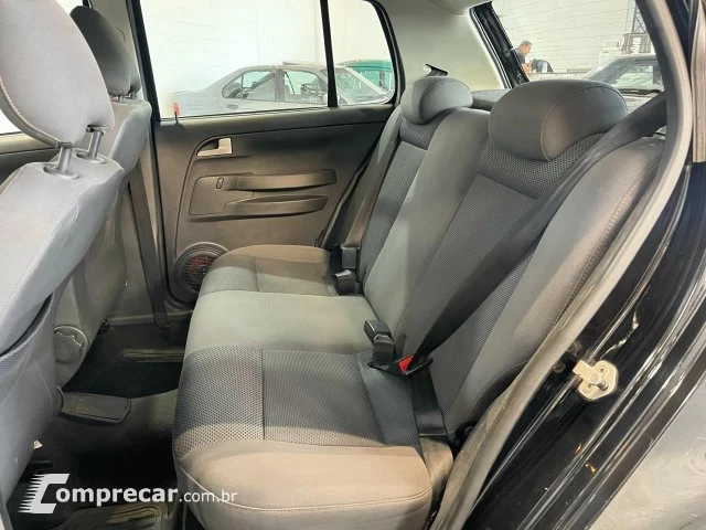 FOX - 1.0 MI TREND 8V 4P MANUAL
