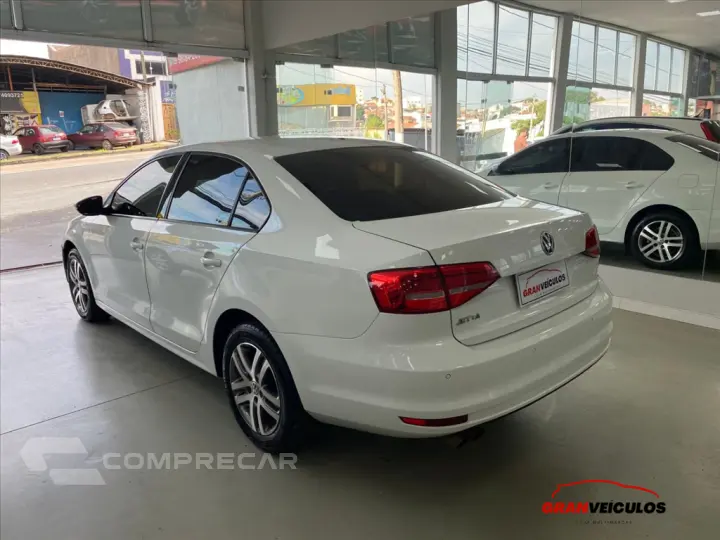 JETTA 2.0 COMFORTLINE FLEX 4P TIPTRONIC