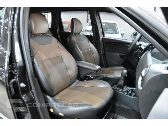 DUSTER - 2.0 DYNAMIQUE 4X2 16V 4P AUTOMÁTICO