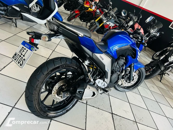 FZ25 ABS