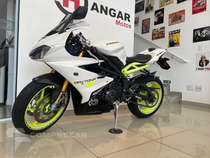 DAYTONA 675R