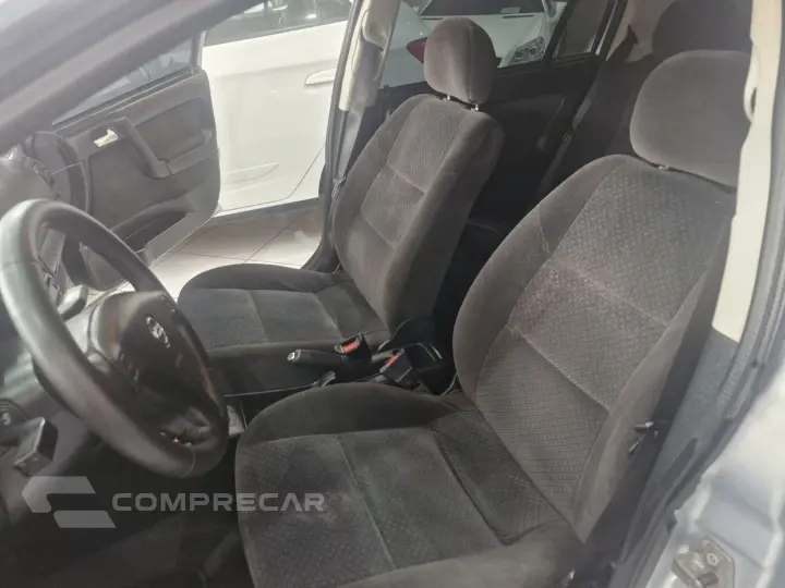 Astra Hatch 2.0 4P ADVANTAGE FLEX AUTOMÁTICO