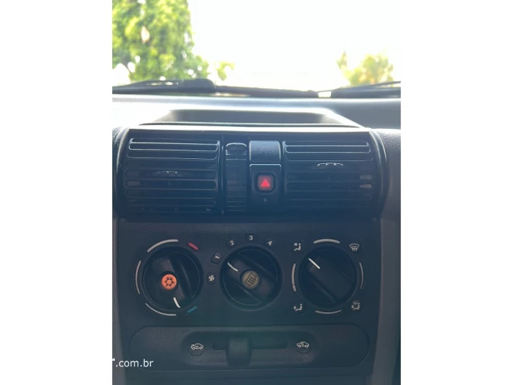 CLASSIC 1.0 MPFI LS 8V FLEX 4P MANUAL
