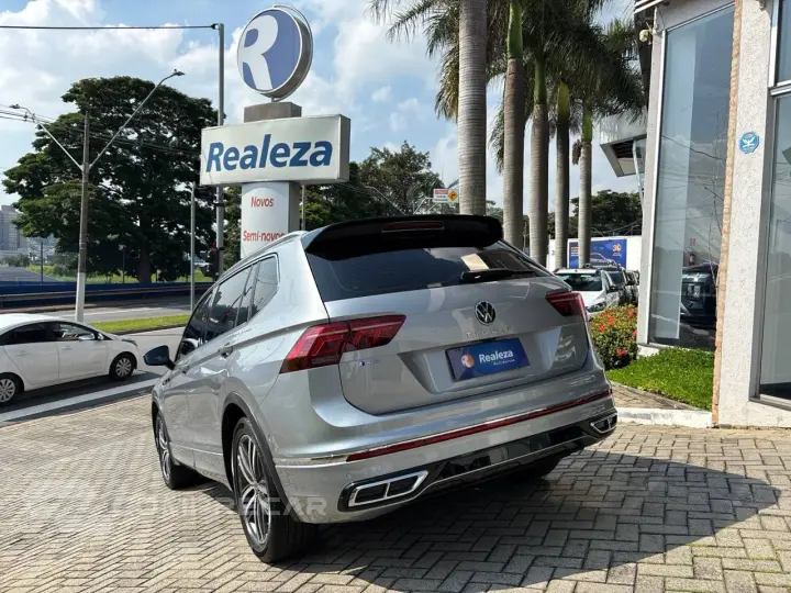 TIGUAN Allspac R-Line 300 TSI 2.0