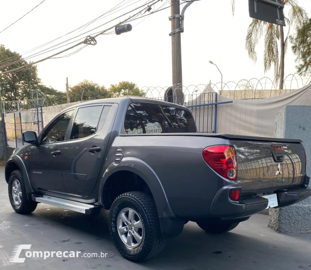 L200 TRITON 2.4 HLS 4X2 CD 16V