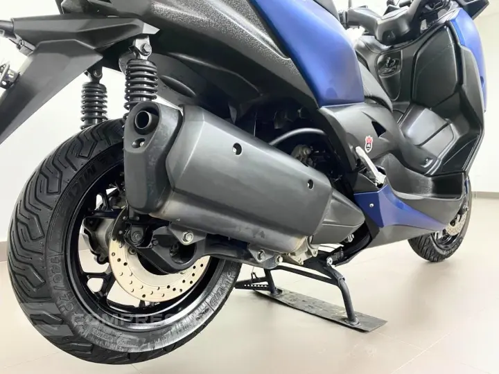 YAMAHA XMAX ABS