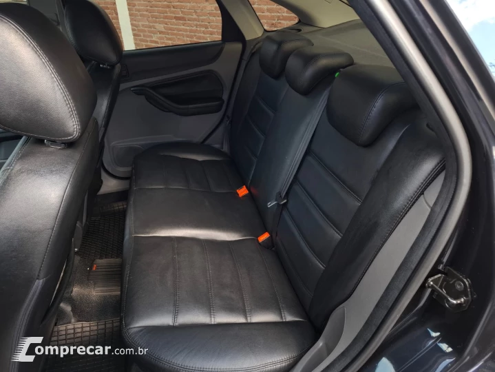 FOCUS 2.0 GLX Sedan 16V