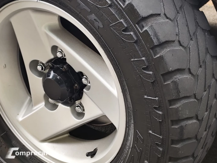JIMNY 1.3 FULL 4X4 16V GASOLINA 2P MANUAL