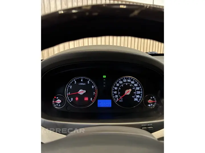 AZERA 3.3 MPFI GLS SEDAN V6 24V GASOLINA 4P AUTOMÁTICO