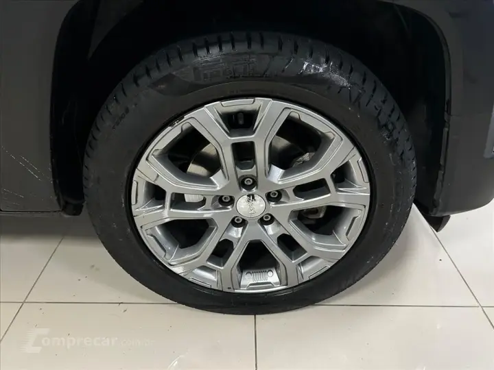 RENEGADE 1.3 T270 TURBO FLEX LONGITUDE AT6