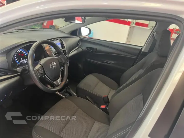 YARIS 1.3 16V FLEX XL LIVE MULTIDRIVE
