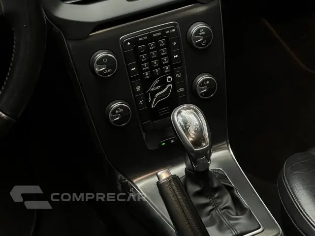 V40 - 2.0 T4 DYNAMIC TURBO 4P AUTOMÁTICO