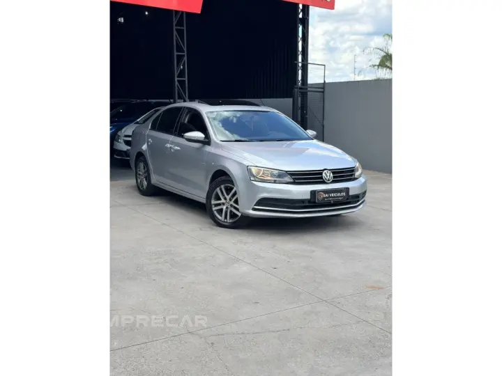 JETTA 2.0 COMFORTLINE FLEX 4P TIPTRONIC