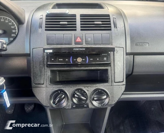 POLO SEDAN 1.6