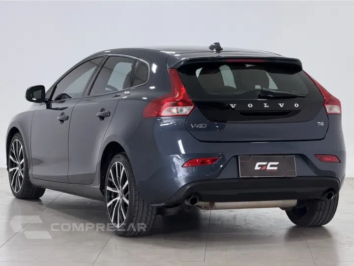 V40 2.0 T4 MOMENTUM GASOLINA 4P AUTOMÁTICO