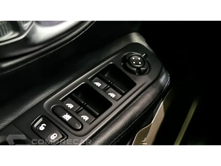 RENEGADE 1.8 16V FLEX LONGITUDE 4P AUTOMÁTICO