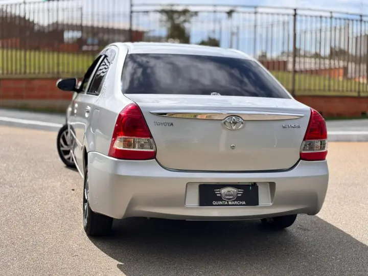 Etios Sedan X 1.5 (Aut) (Flex)