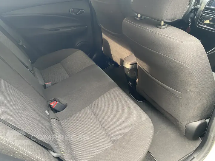 YARIS 1.5 16V Sedan XL