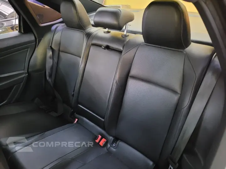 JETTA R-Line 250 TSI 1.4 Flex 16V Aut.