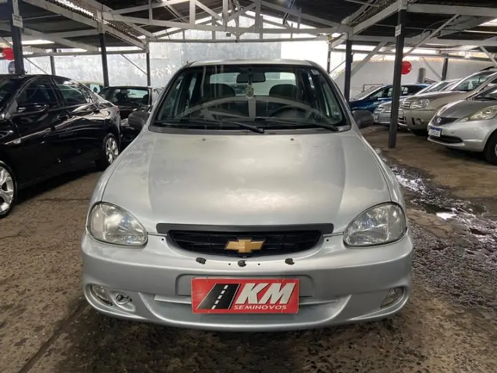 CLASSIC SEDAN 1.0 4P