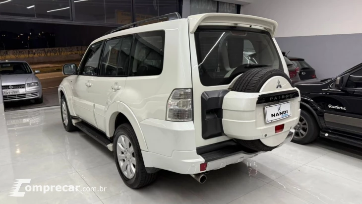 Pajero HPE Full 3.2 4x4 T.I.Dies. 5p Aut