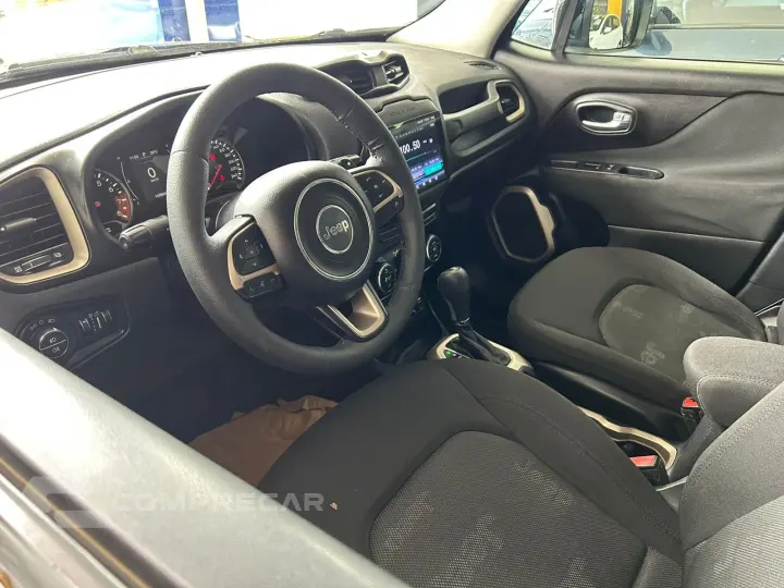 Renegade Longitude 1.8 4x2 Flex 16V Aut.