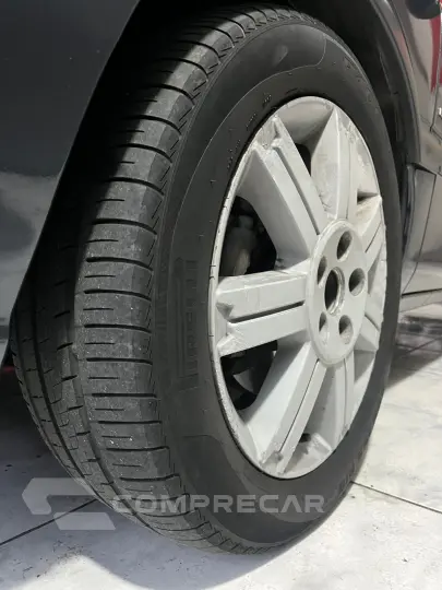 ZAFIRA 2.0 MPFI Elegance 16V
