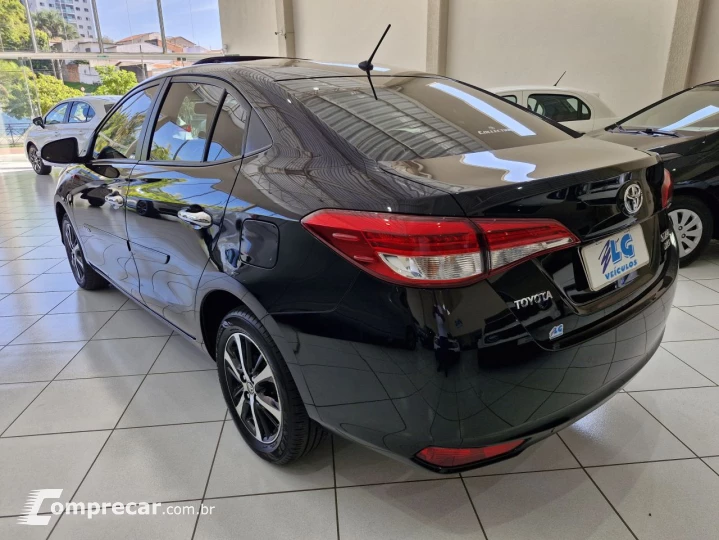 Yaris Sedan 1.5 16V 4P FLEX XLS MULTIDRIVE AUTOMÁTICO CVT