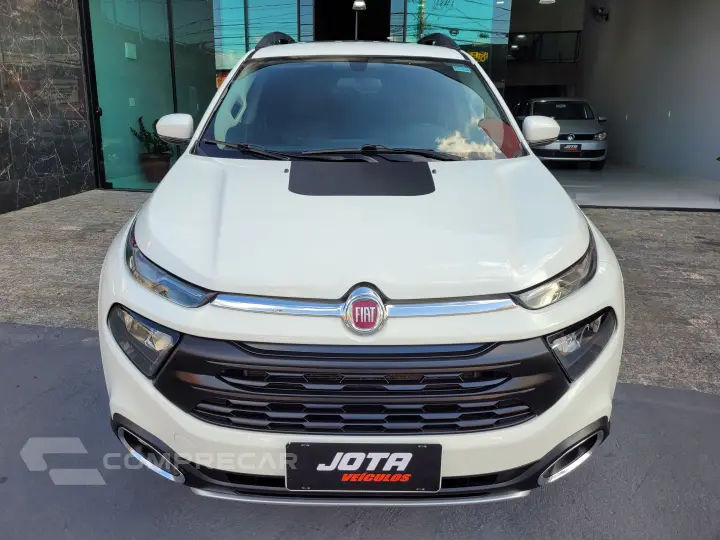 TORO 2.0 16V Turbo Freedom 4WD