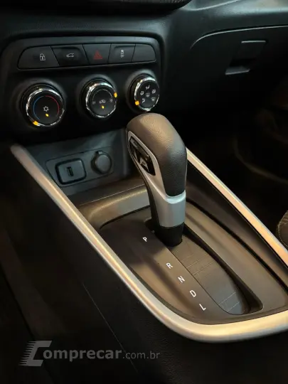 ONIX 1.0 Turbo Plus LT