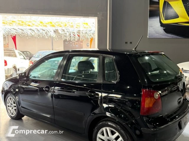 POLO - 1.6 MI 8V 4P MANUAL
