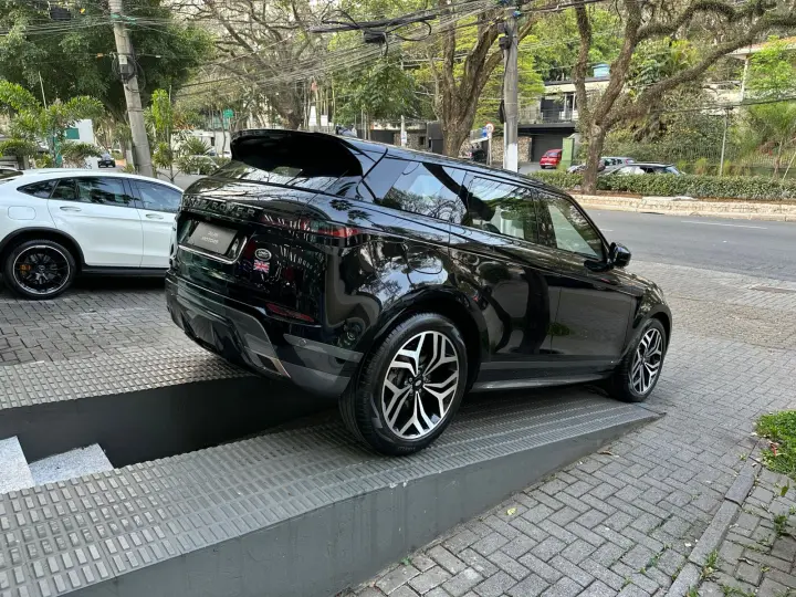 RANGE ROVER EVOQUE 2.0 P250 R-dynamic SE AWD