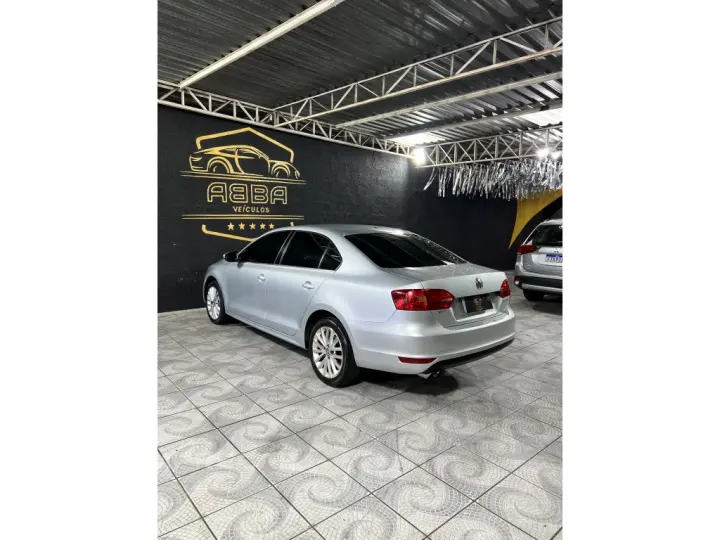 JETTA 2.0 TSI HIGHLINE 200CV GASOLINA 4P TIPTRONIC
