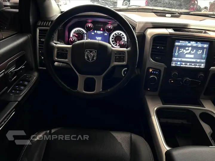 CLASSIC 5.7 V8 GASOLINA LARAMIE NIGHT EDITION CD
