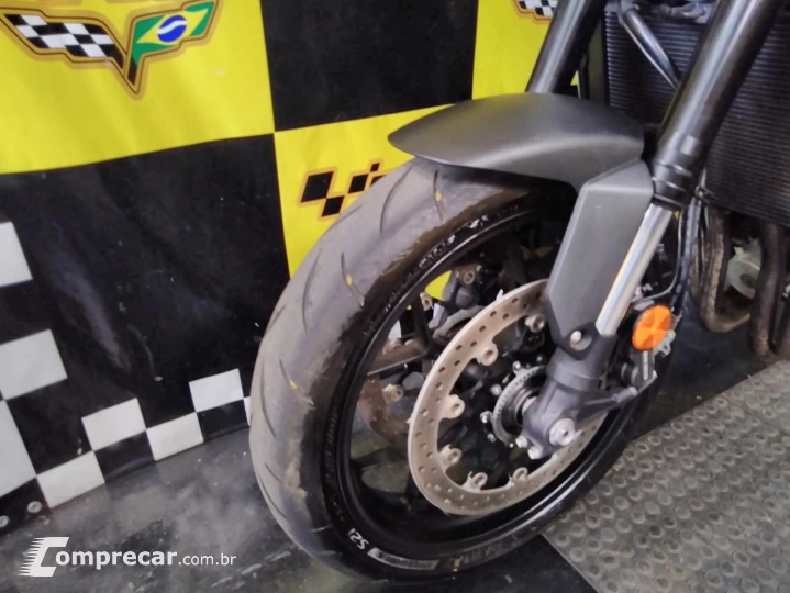 CB 1000R