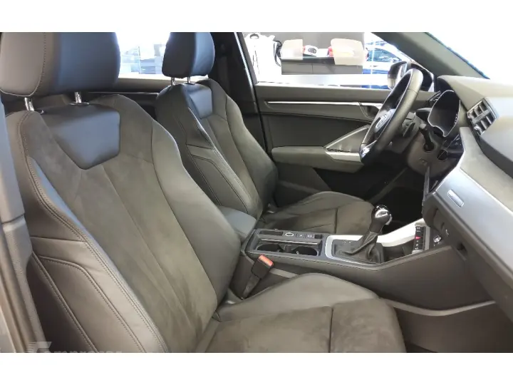 Q3 1.4 35 TFSI FLEX BLACK S TRONIC