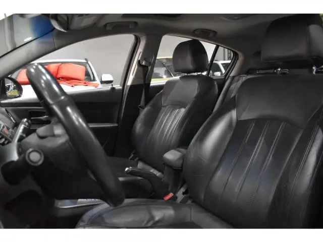 CRUZE HATCH - 1.8 LTZ SPORT6 16V 4P AUTOMÁTICO