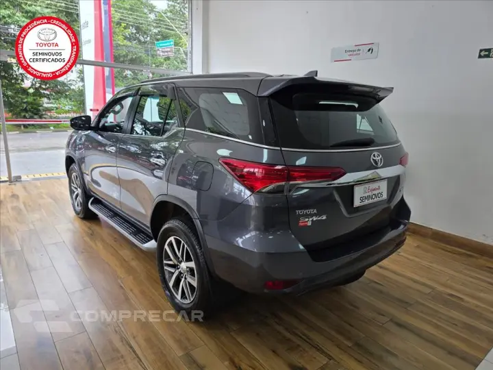 HILUX SW4 2.8 SRX 4X4 7 LUGARES 16V TURBO INTERCO